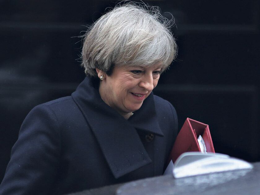 May ofrece a los europeos lo que quería Cameron hace un año y ella boicoteó.