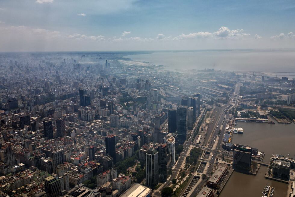 La Ciudad de Buenos Aires y la zona norte bonaerense están bajo humo ...