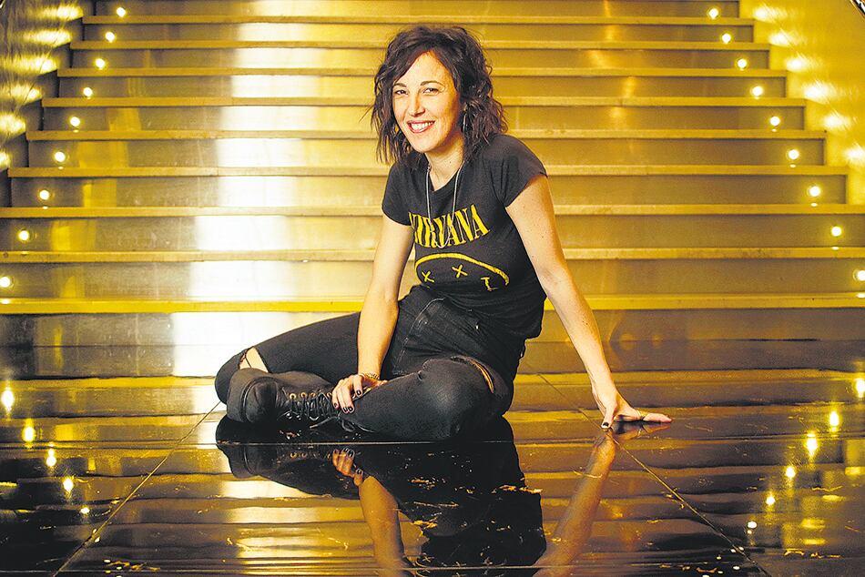 Paola Lusardi escribió y dirige "Ojalá...", que va los martes.