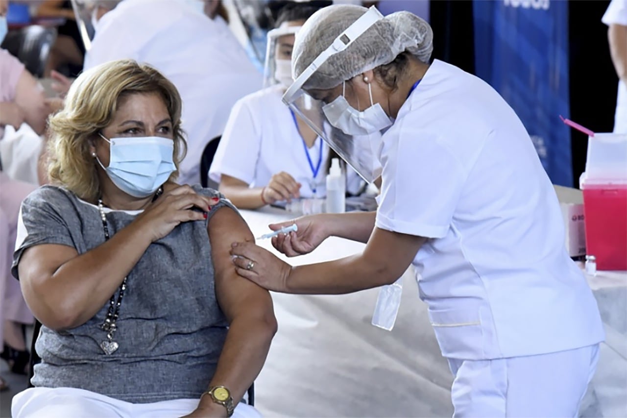 Tres misiones: Las vacunas, el regreso a las aulas, el pacto precios-salarios.