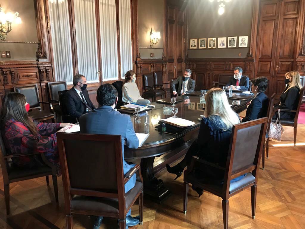 Funcionarios de la Cámara Electoral y de la cartera del Interior se reunieron este martes.