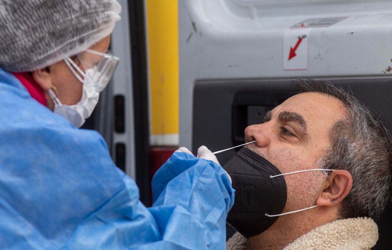 Hay por el momento 3298 personas internadas en Unidades de Terapia Intensiva.