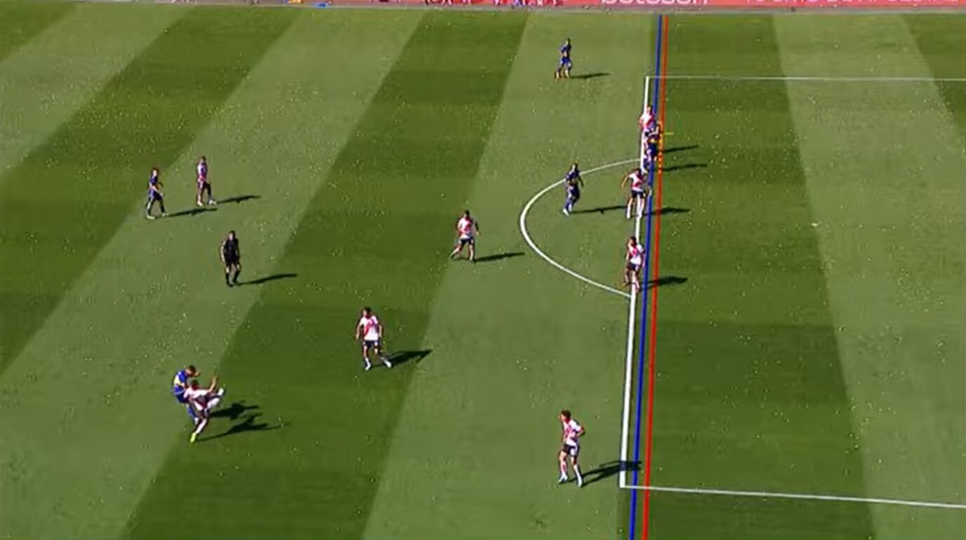 El milimétrico offside de Edinson Cavani por el que el VAR anuló el empate de Boca ante River. (Foto: captura de video)