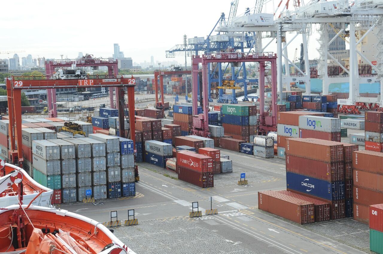 En mayo, las compras externas alcanzaron un récord de 7870 millones de dólares.