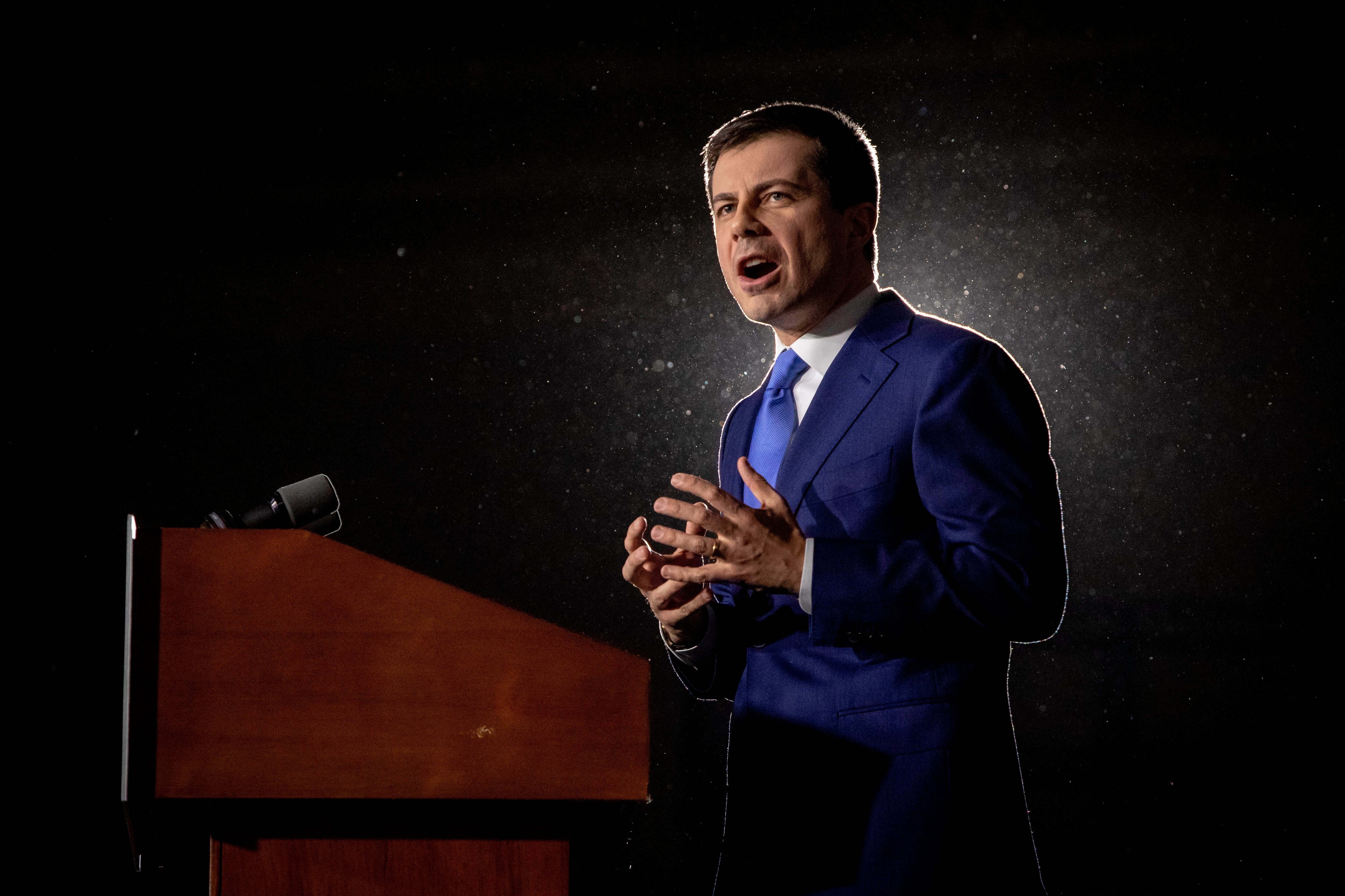 Buttigieg iba camino a un batacazo en Iowa.