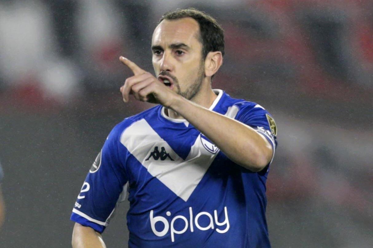 Diego Godín llegó a Vélez en agosto del año pasado