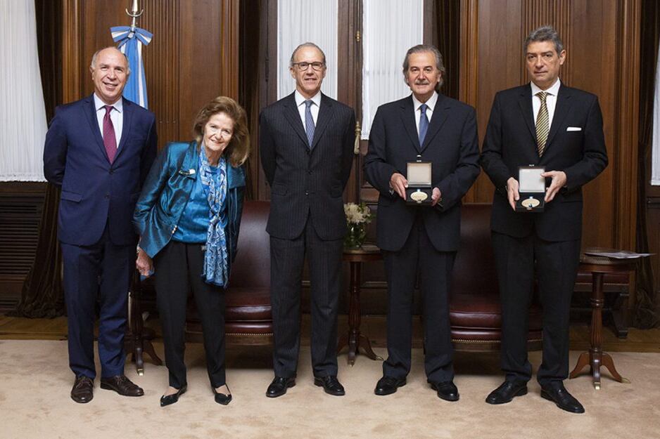 Los jueces supremo argumentaron que la tasa en cuestión se puede calcular sobre la base de ingresos brutos del contribuyente "como indicador de la capacidad contributiva".