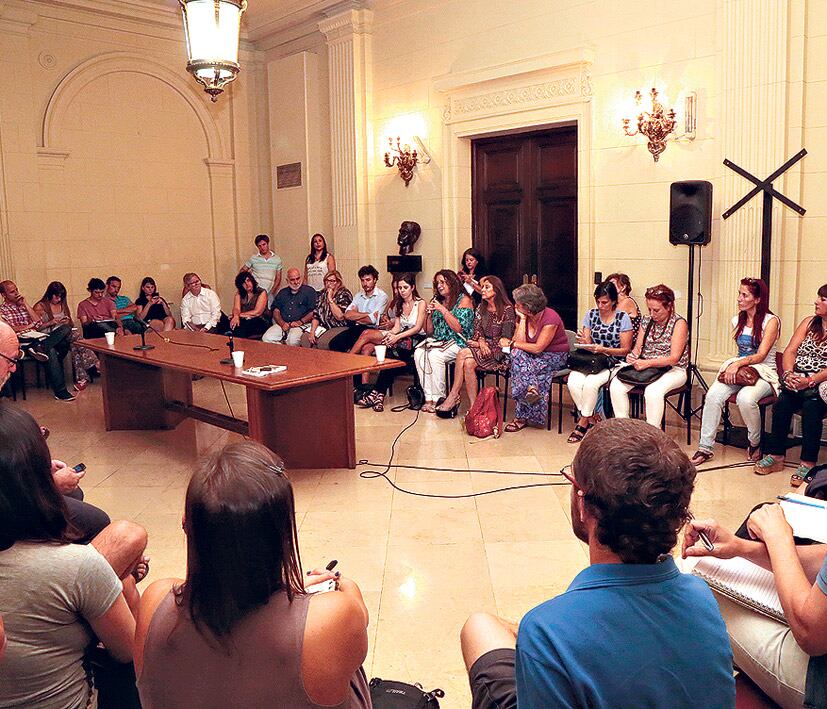 La red “Argentina no baja” se inspiró en una campaña que se realizó en 2014 en Uruguay.