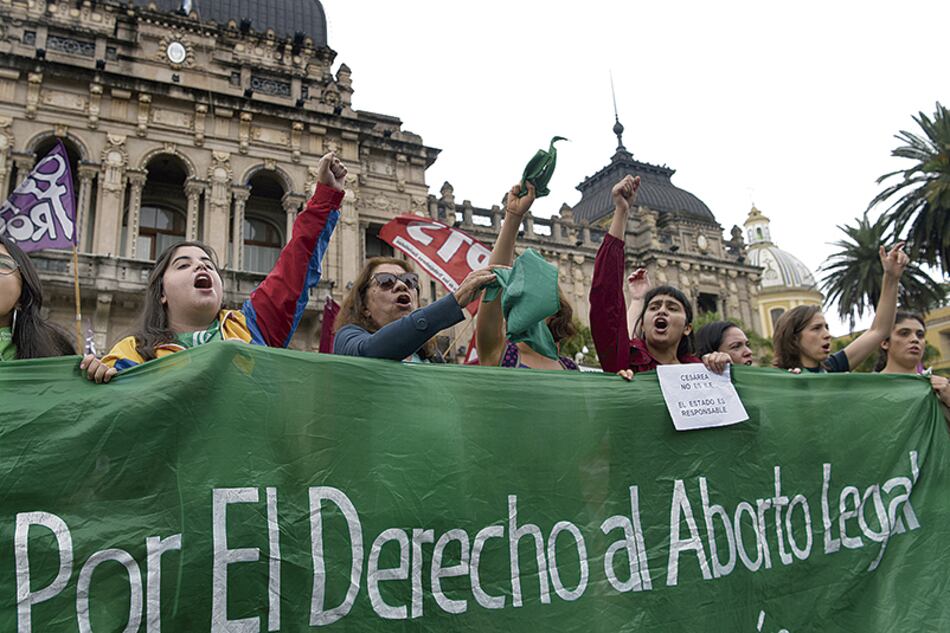 La intervención irregular de la fiscal Adriana Giannoni desató reclamos del movimiento feminista.