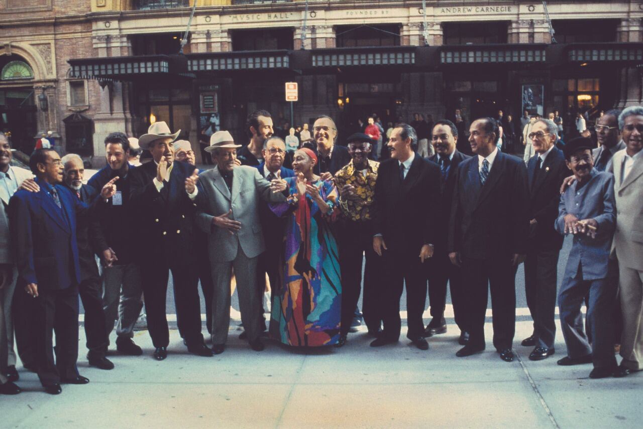 El Buena Vista Social Club antes de su histórica presentación en el Carnegie Hall.
