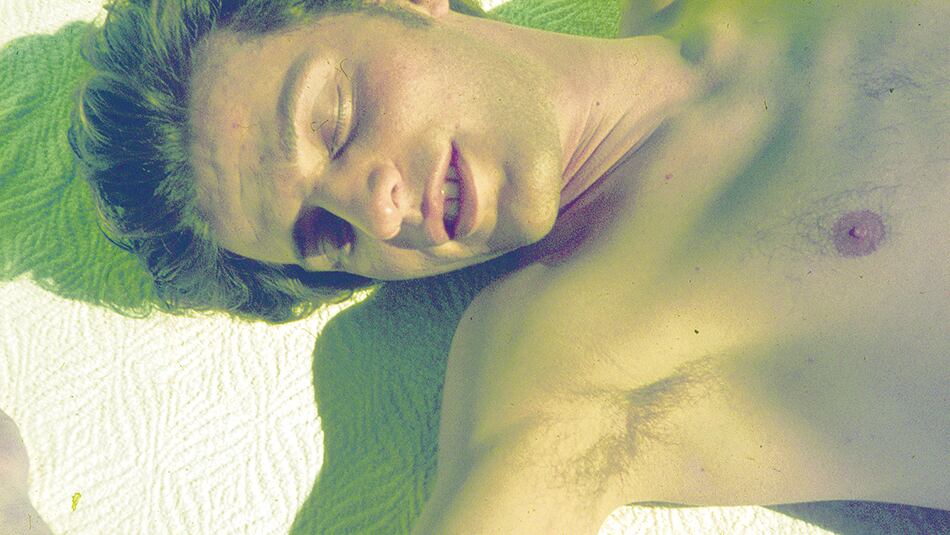 El silencio es un cuerpo que cae, película política y demoledora de Agustina Comedi.