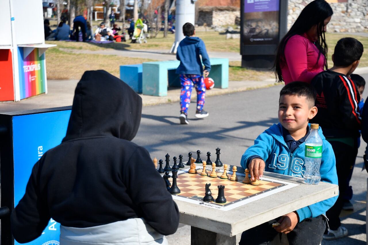 El día soleado acompañó a las niñeces.