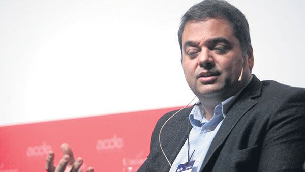 Tras las conversaciones exploratorias de Triaca en Suiza, el Gobierno convocó a la CGT.