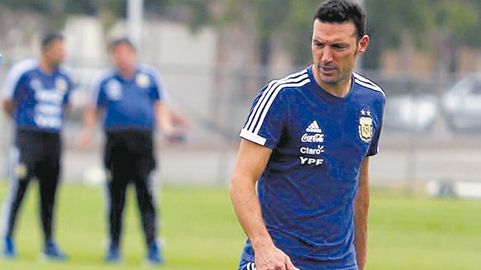 “Es difícil decir si va a estar”, dijo Scaloni de Zárate.