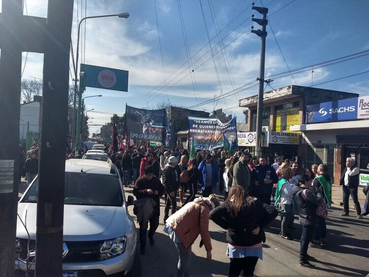 Las calles de Moreno fueron ganadas por el reclamo tras la tragedia.