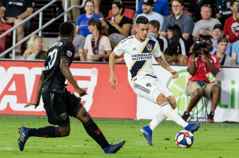 El delantero Cristian Pavón, de Los Angeles Galaxy.