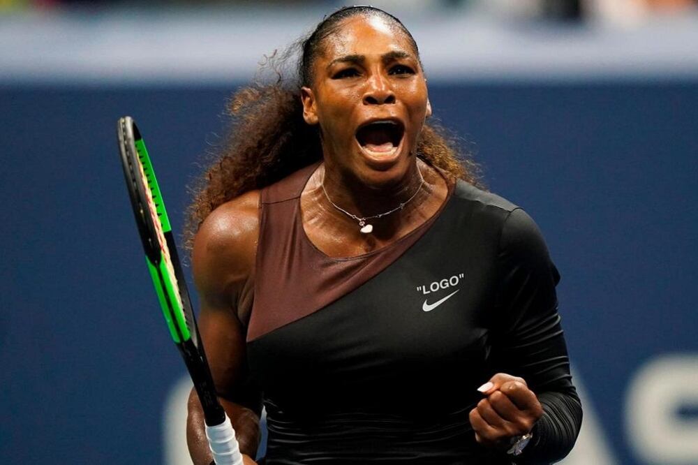 Serena Williams se mantiene activa pese a no poder jugar al tenis por una lesión