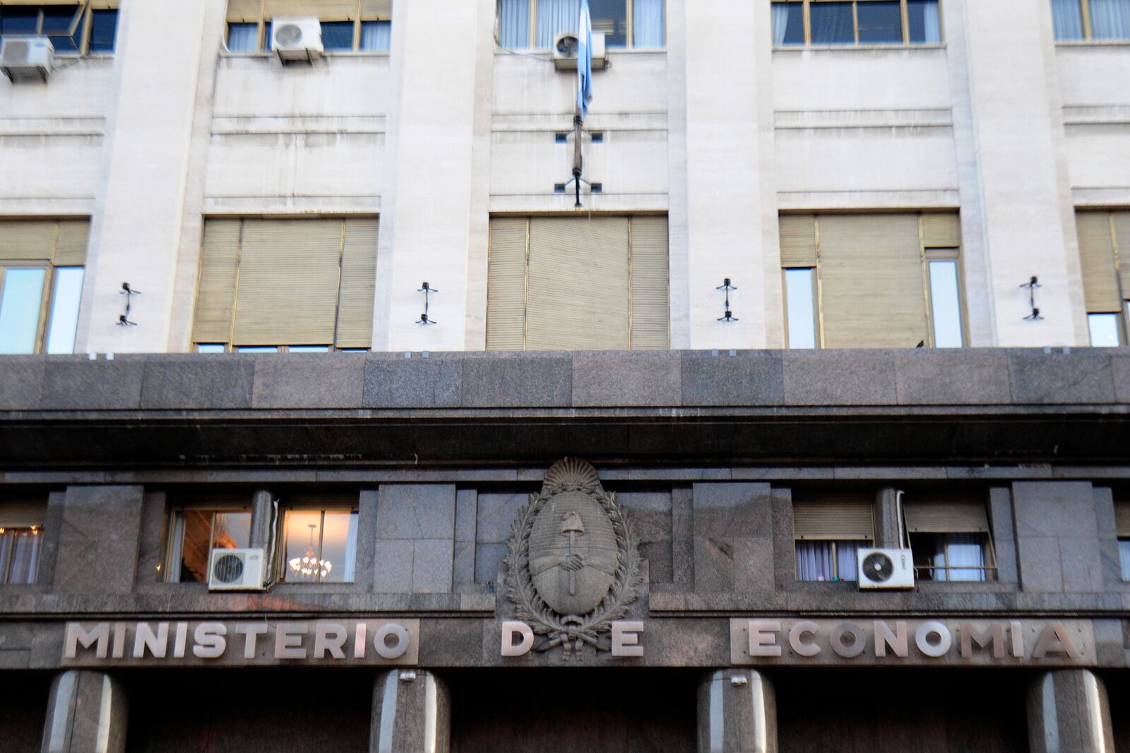 El gobierno reinvindica una etapa histórica y una escuela de pensamiento económico.