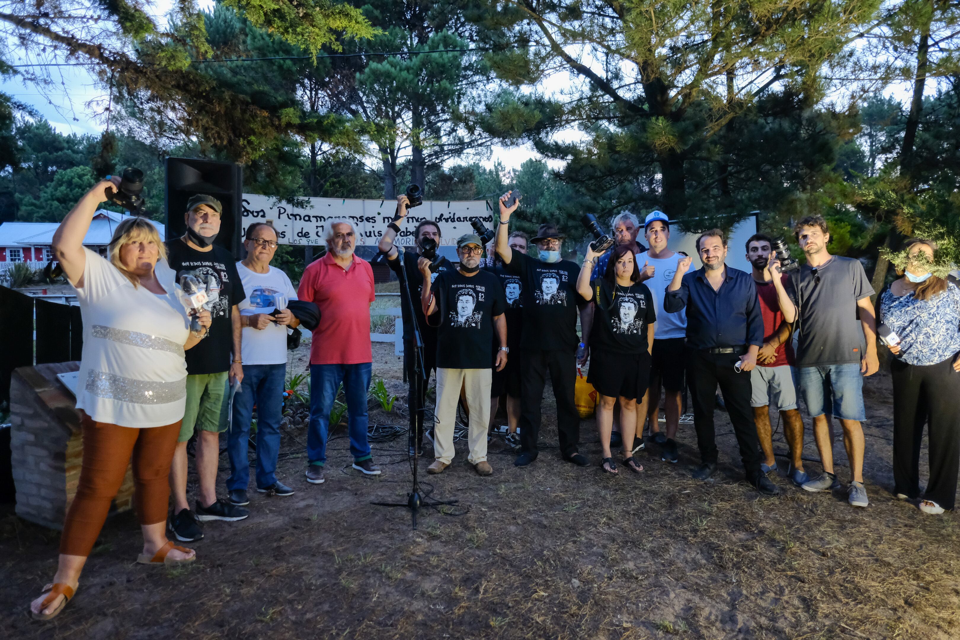Homenaje a Cabezas en Pinamar. Foto: Diego Izquierdo (TELAM)