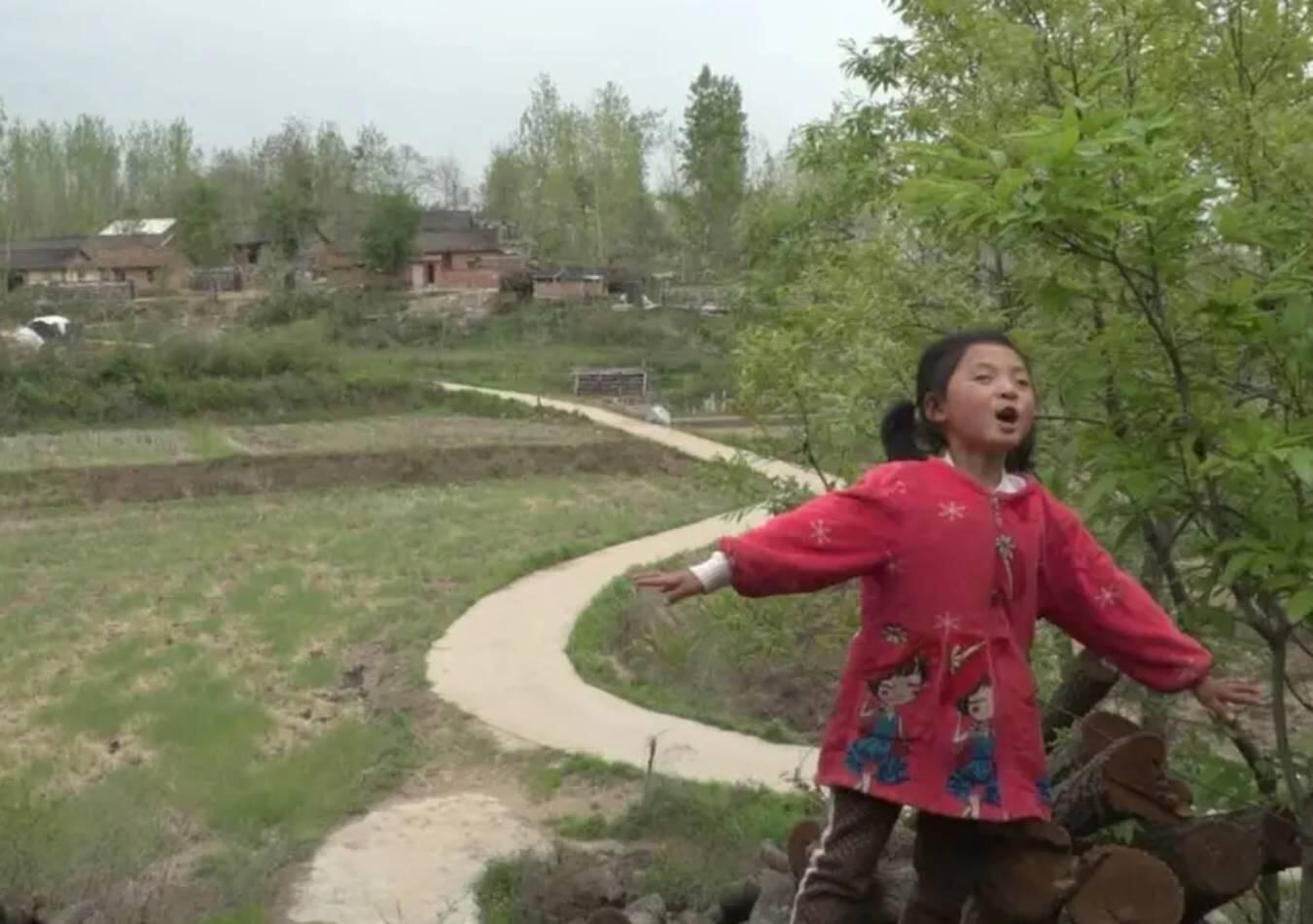 Una escena de "Autorretrato: cuento de hadas en 47KM", de Zhang Mengqi.