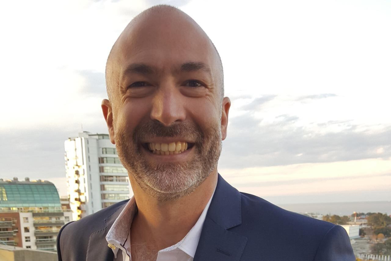 Lionel Paradisi-Coulouma, consejero de cooperación y acción cultural de la Embajada de Francia y Director del Instituto Francés de Argentina.