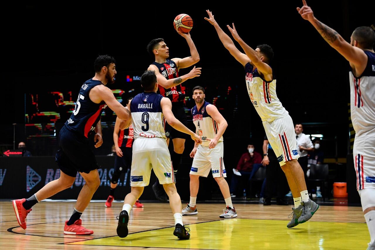 San Lorenzo no pudo ante el goleo de los extranjeros de Quimsa.