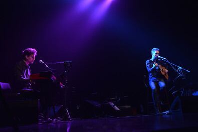 El pianista argentino Hernán Jacinto junto al cantante y guitarrista Fabio Cadore.