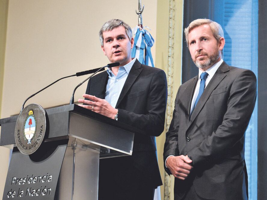 El jefe de Gabinete, Marcos Peña, ofreció una rueda de prensa con el ministro Rogelio Frigerio.