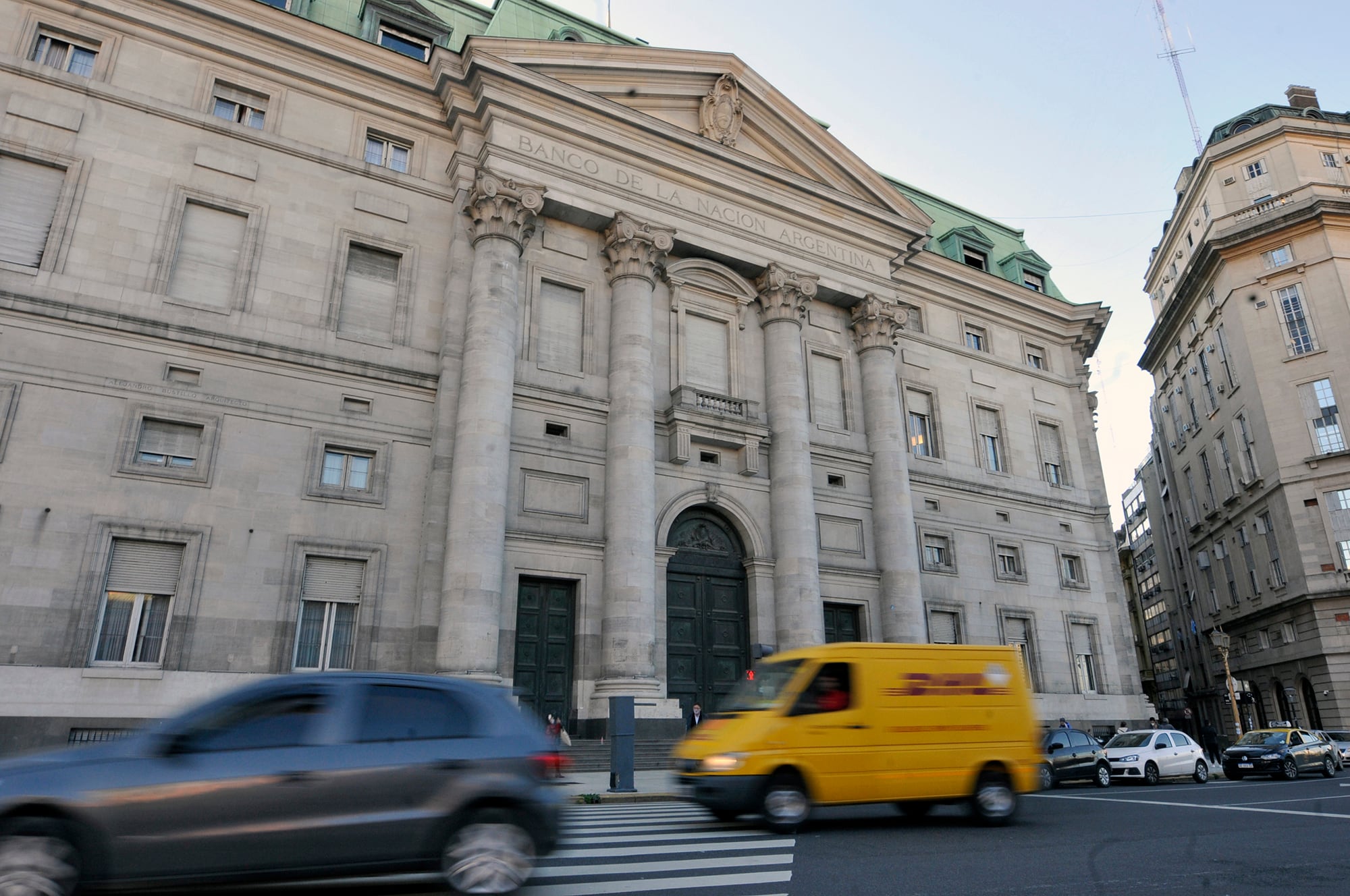 El sindicato de La Bancaria se declaró en alerta por los puestos de trabajo, y además intentarán derogar el decreto en el Congreso que transforma el Banco Nación en una Sociedad Anónima.