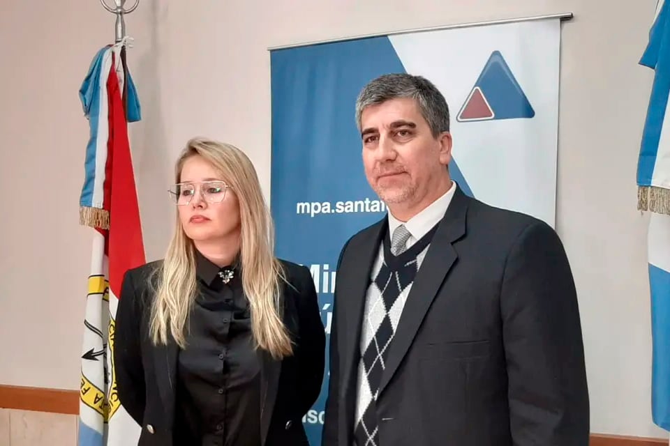 La fiscal Shirli Tomasso y el fiscal regional de Rafaela Carlos Vottero.