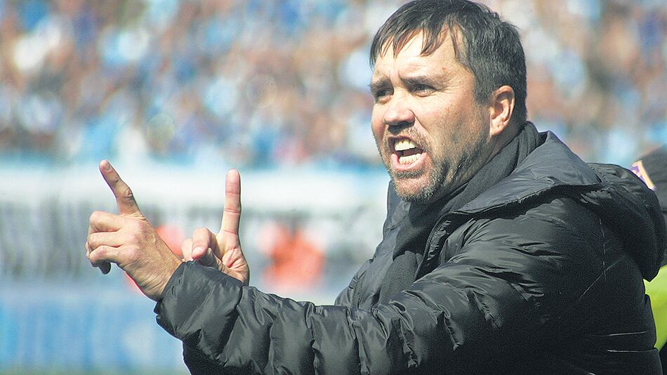 Coudet, DT del Racing puntero.