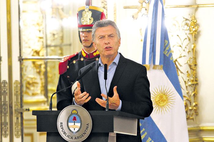 El presidente Mauricio Macri sostuvo que el paro del jueves le haría perder al país 15 mil millones de pesos.
