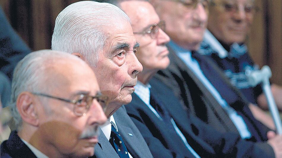 Entre los condenados en 2010 por la Justicia Federal de Córdoba figuraban los genocidas Videla y Menéndez.