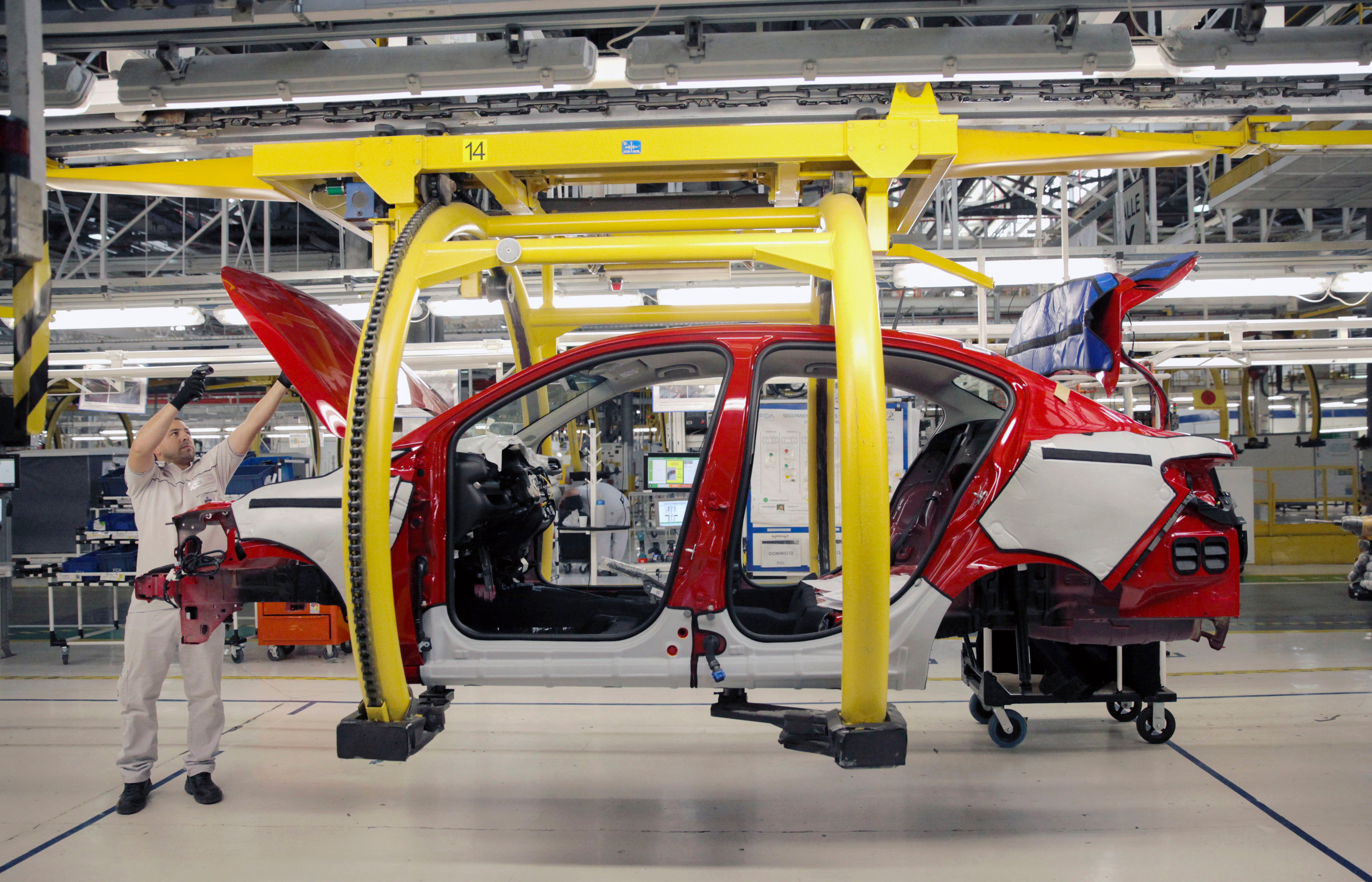 El sector automotor fue uno de los pocos que zafó del derrape industrial en octubre.