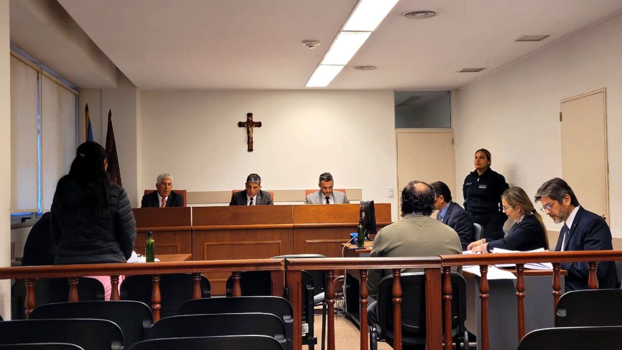 Audiencia de juicio en la Sala  I