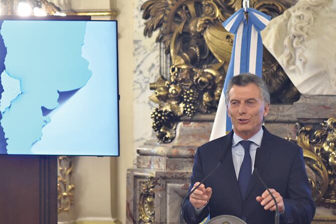 Después del acuerdo con los petroleros de Vaca Muerta, Mauricio Macri prometió “una revolución del empleo”.