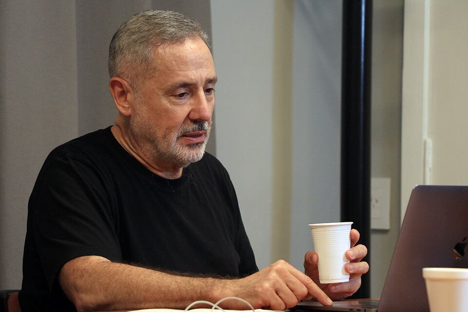 La Legislatura quiere desplazar a Sain de un cargo ganado por concurso.