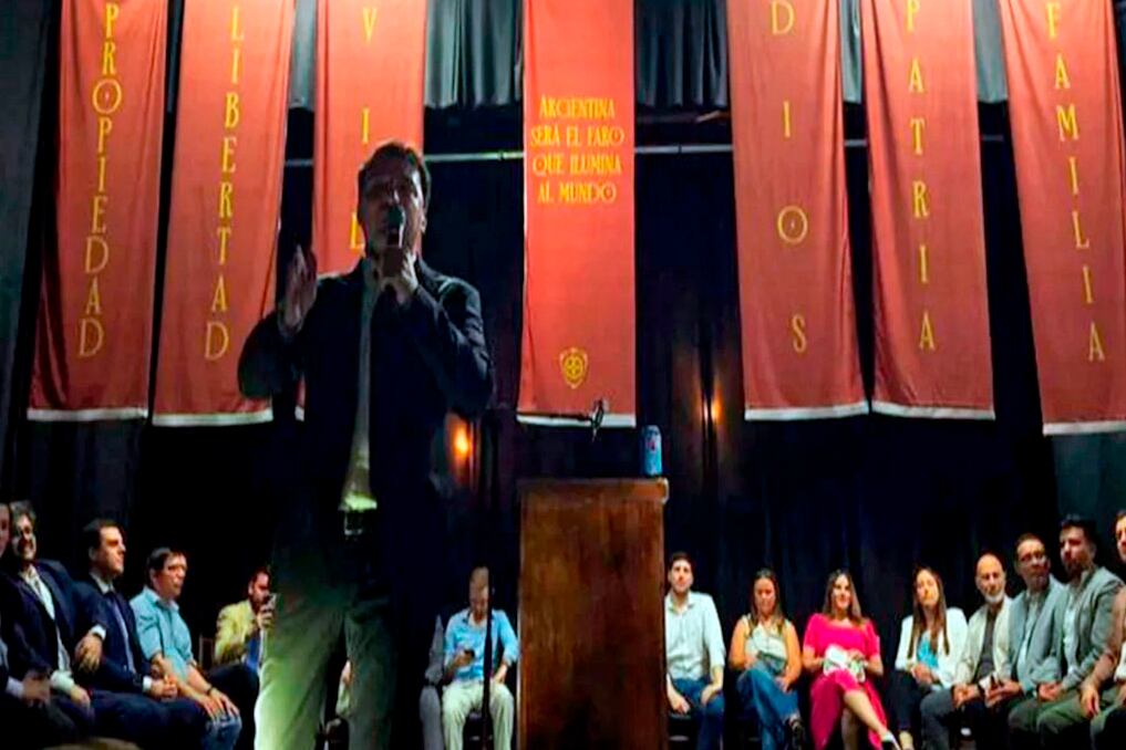 El acto donde la "gente de bien" libertaria anunció la creación de un brazo armado en defensa del Gobierno.