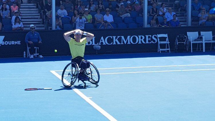 Fernández acaba de ganar el match point: es campeón de Australia por segunda vez.