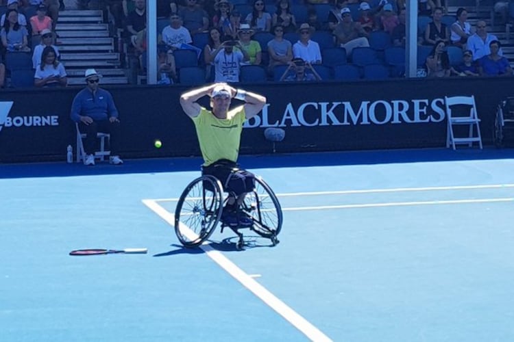 Fernández acaba de ganar el match point: es campeón de Australia por segunda vez.