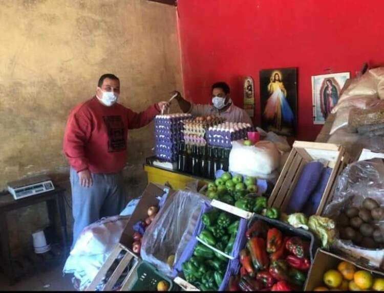 Renzo Dacunda (izquierda), el concejal del episodio de presunta violación de cuarentena en Corrientes