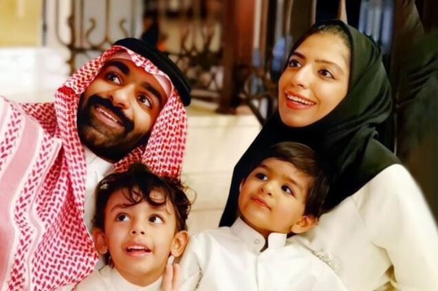 Al-Shehab, en la foto junto a su familia, fue encontrada culpable de "haber ayudado a aquellos que buscar alterar el orden público". (Foto: European Saudi Organisation for Human Rights)