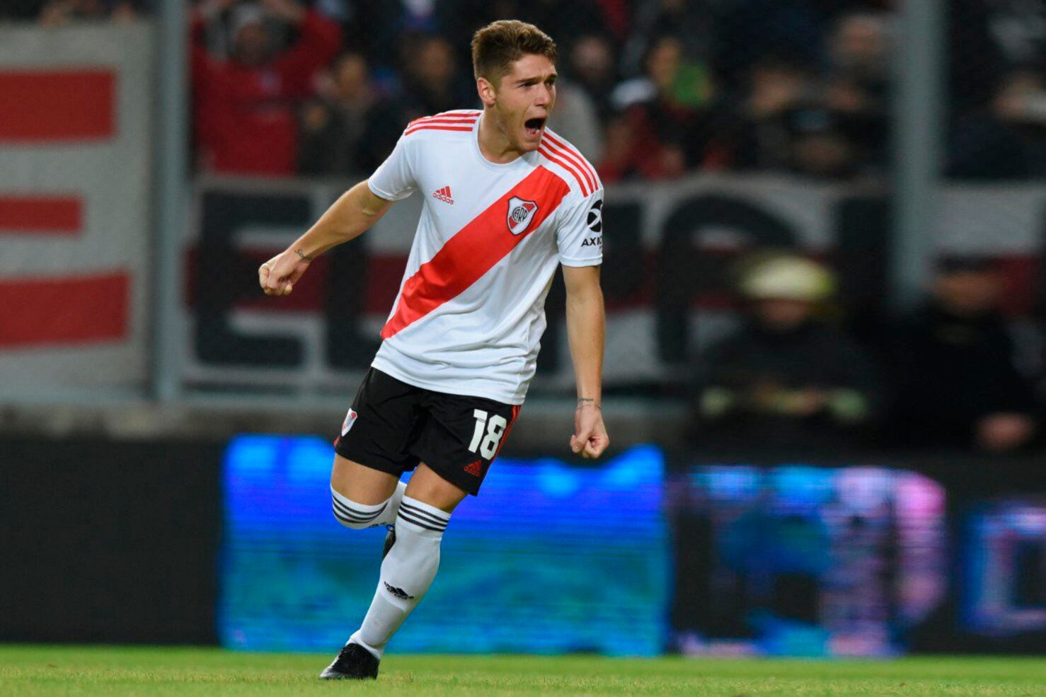 El gol de penal de Rollheiser clasificó a River a los octavos de final de la Copa Argentina.