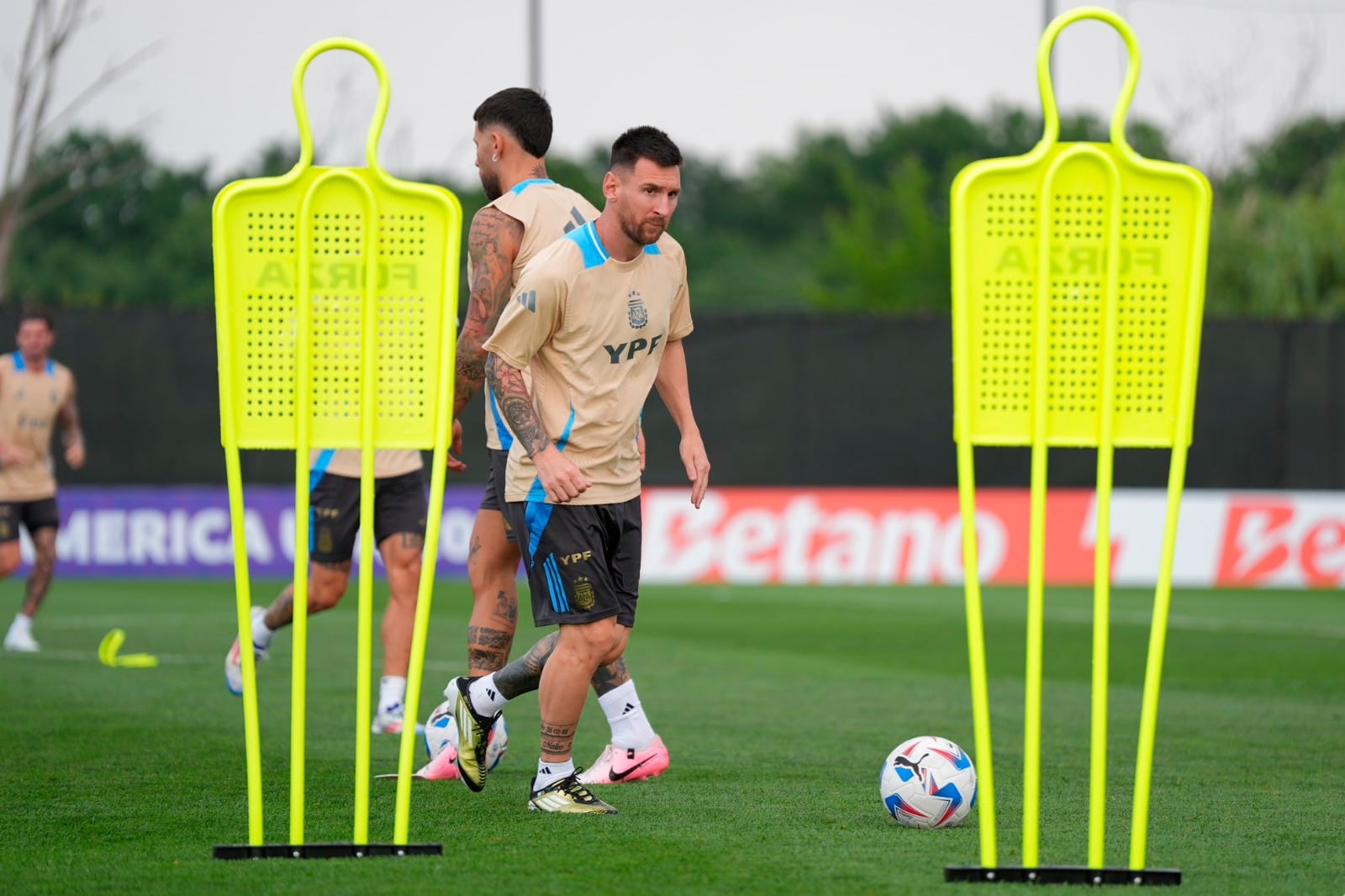 Messi durante el entrenamiento en Nueva Jersey