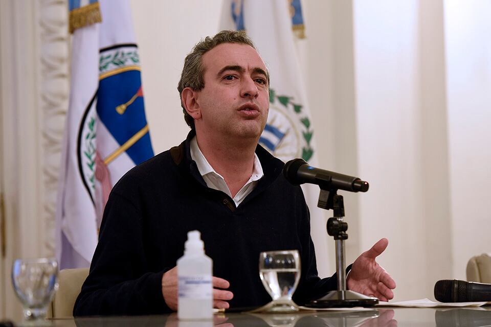 Javkin se reunió ayer más de una hora con el equipo de Perotti.