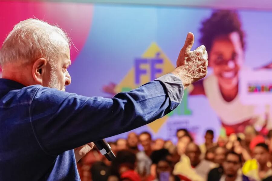 Lula da Silva, durante la ceremonia de anuncio de inversiones del Gobierno Federal para el estado de Bahía. Imagen: Ricardo Stuckert/PR