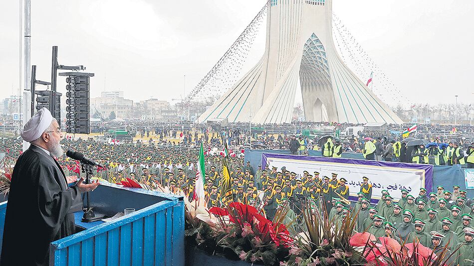 “No hemos pedido y nunca pediremos permiso para desarrollar nuestro arsenal de misiles”, dijo Rohani.