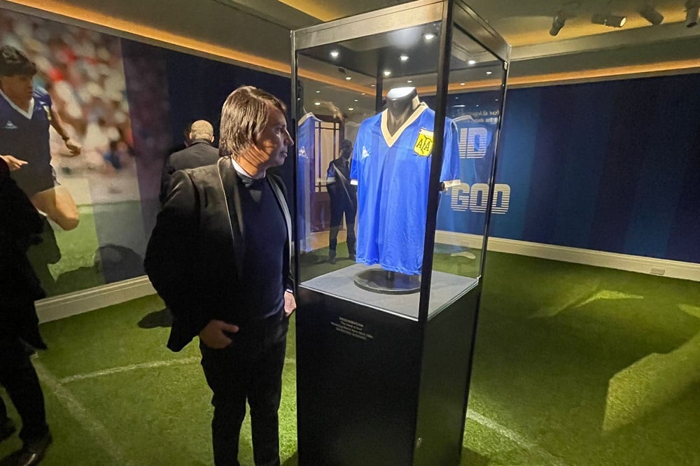 Marcelo Ordas en Sotheby's, donde se llevó a cabo la subasta de la camiseta de Maradona