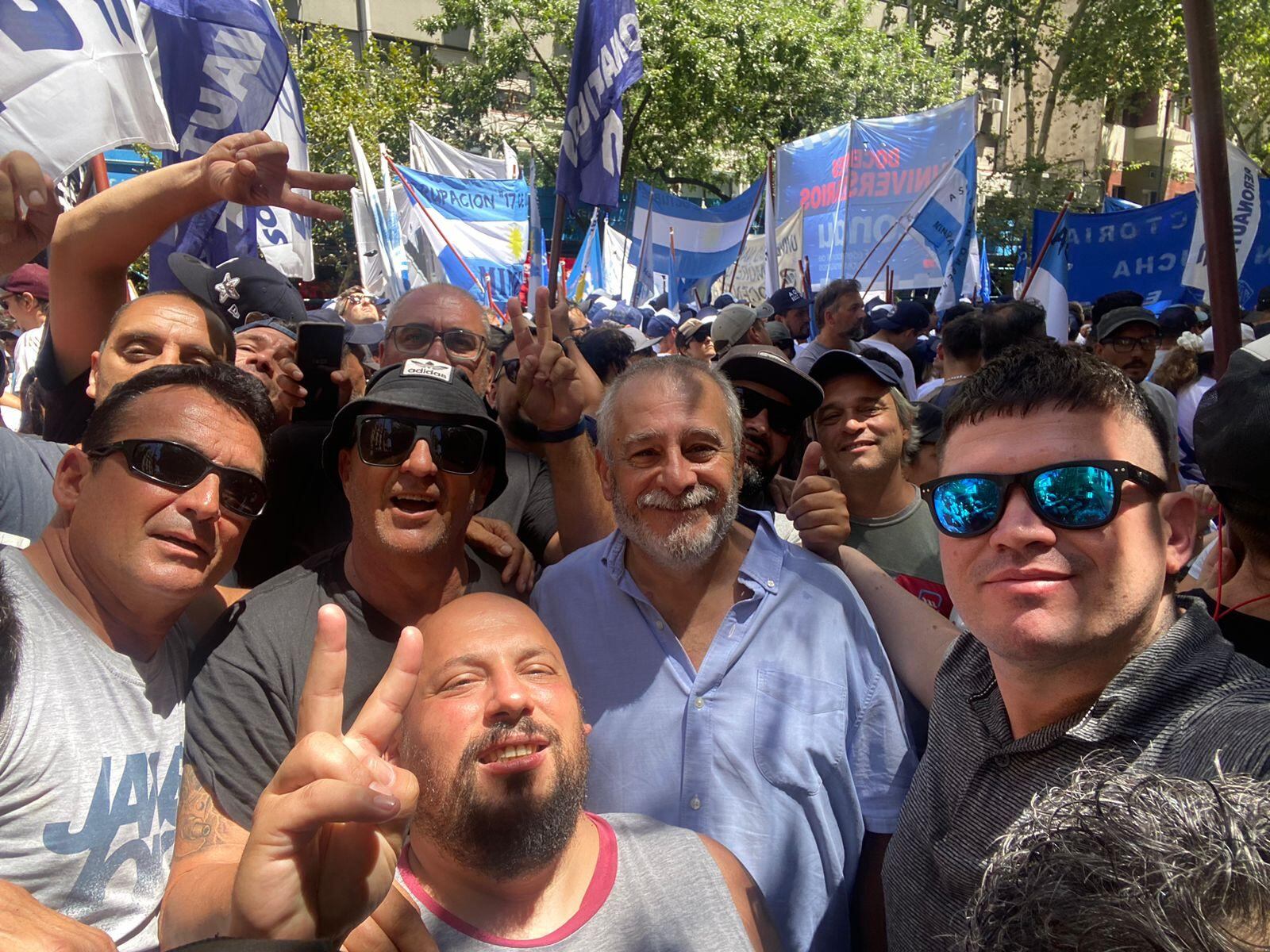 Edgardo Llano, titular de APA, durante el paro ymovilización del 24 de enero.