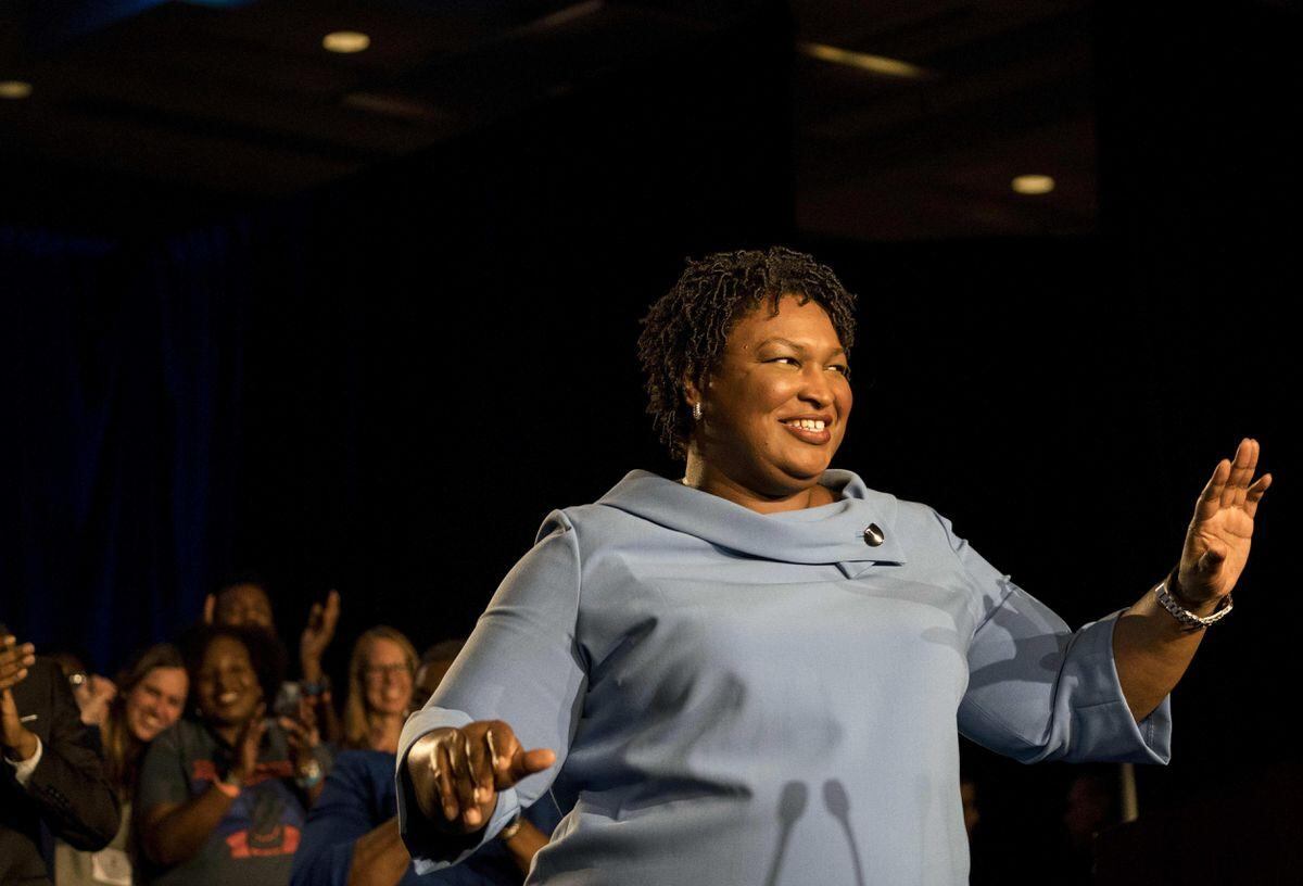 La demócrata Stacey Abrams podría haber sido la primera gobernadora negra de Georgia.